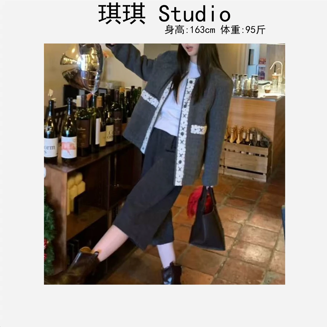 2025冬季新年款加棉轻奢高级感花边气质舒适显瘦减龄百搭外套-Y