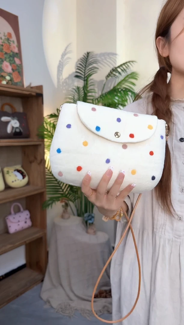 羊毛非遗纯手工 羊毛毡包包