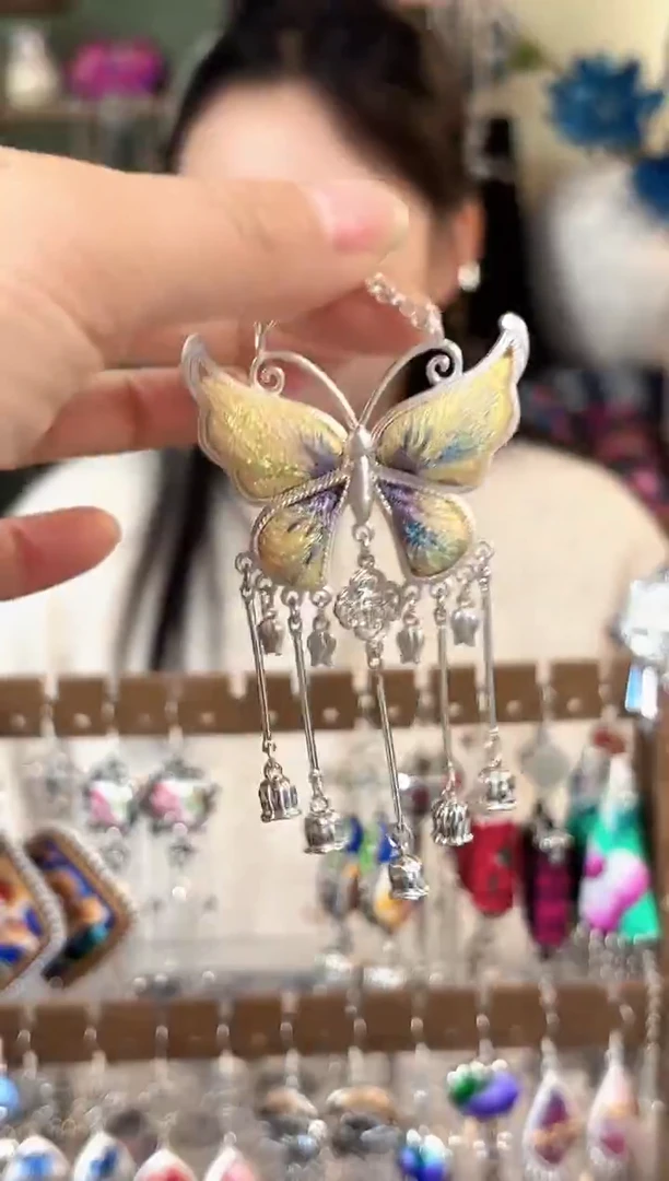 彩云南阁非遗老绣苗银饰品176