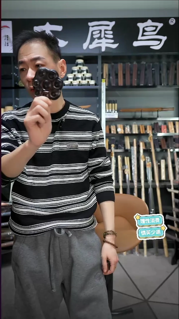 檀香紫檀（小叶紫檀）手作木制雕刻品