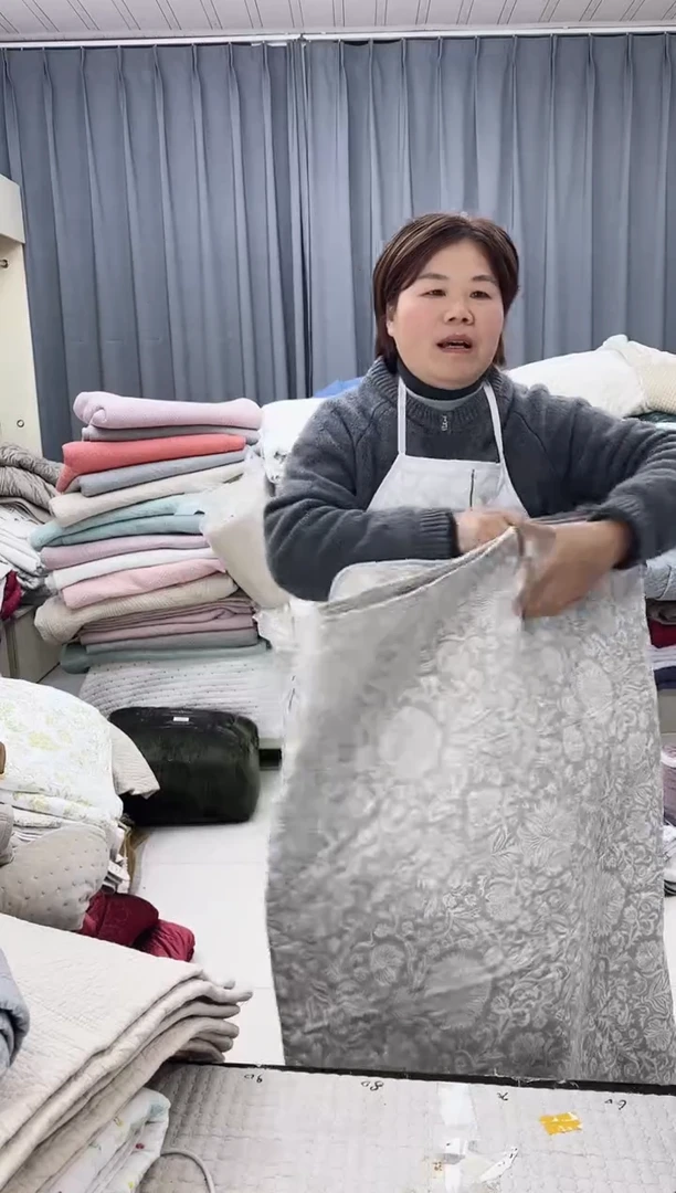 棉灰底白花水洗棉2.3*2.5