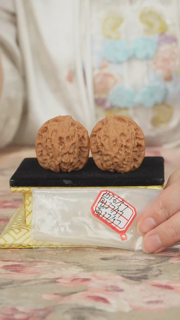 文玩核桃把件非嫁接北京