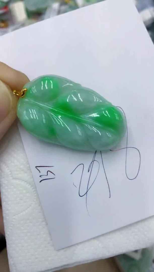 颈饰18K金镶嵌翡翠11111111111