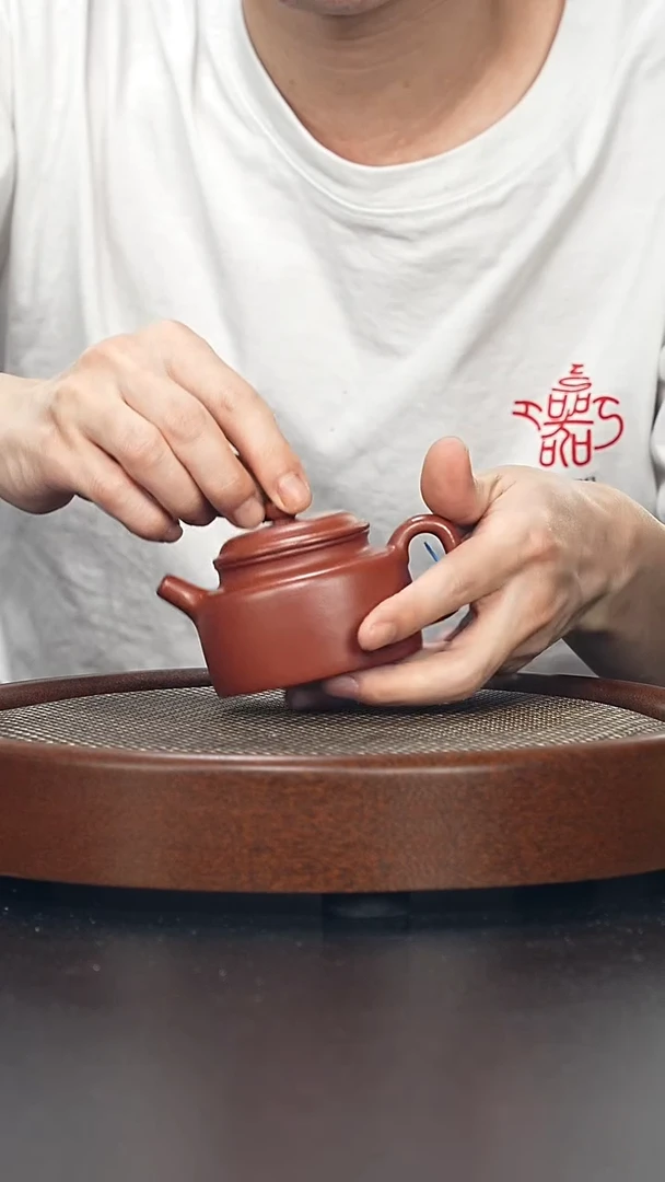 茶壶紫砂德中-朱泥-全手工微微瑕-140cc