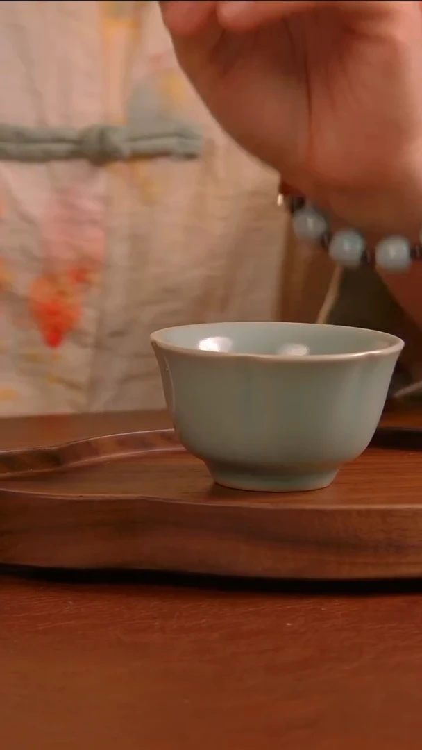 702号  梅花杯