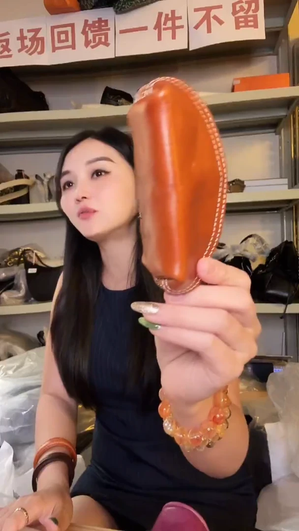 小牛皮（革）珊瑚店清斜挎包真皮包时尚百搭包包