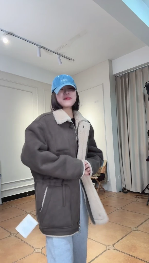 @****圆设计师品牌皮毛一体外套S码