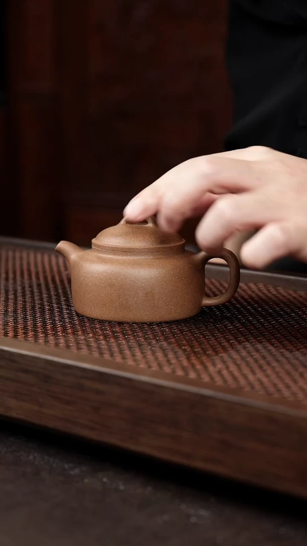 茶壶紫砂芝麻绿井栏
