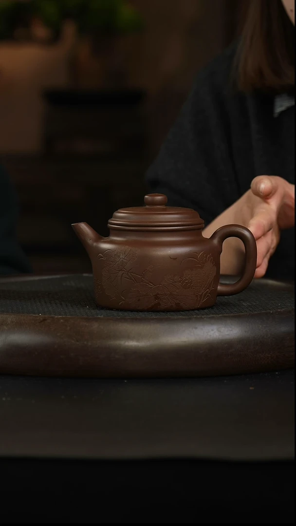 茶壶紫砂德钟 荷花
