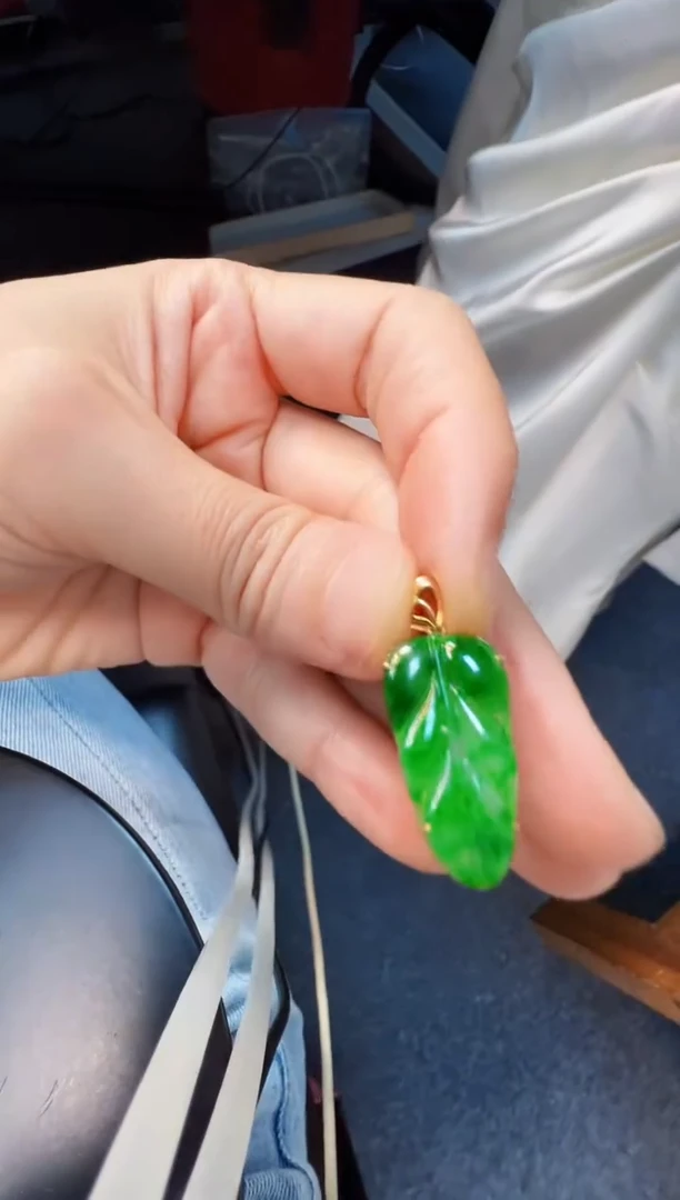 翡翠18K金镶嵌吊坠(不含链)1680