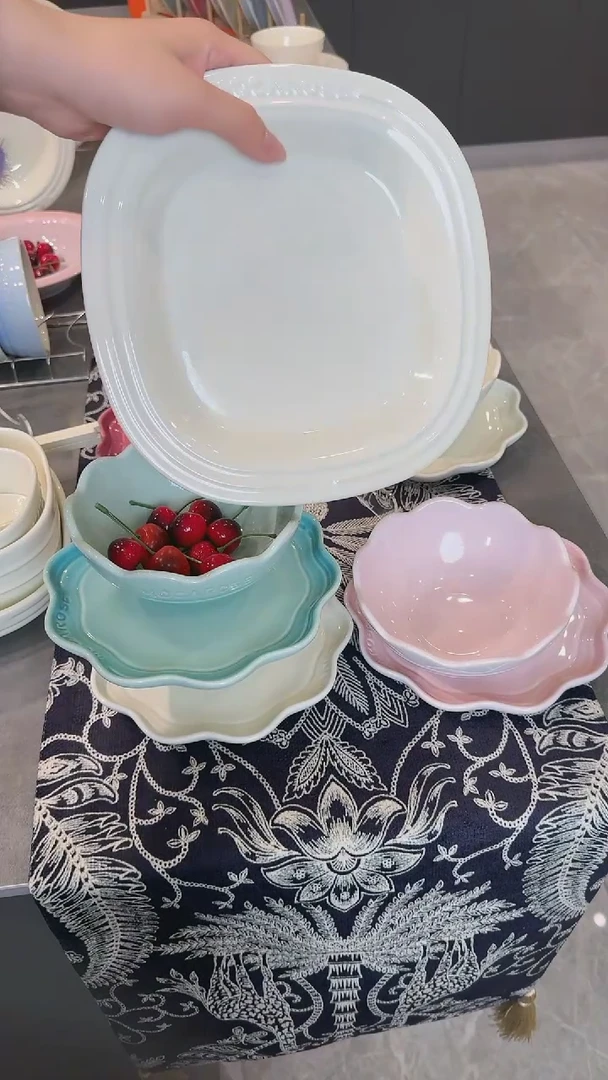 【闪购商品】瓷8.7英寸方形浅盘-奶油白