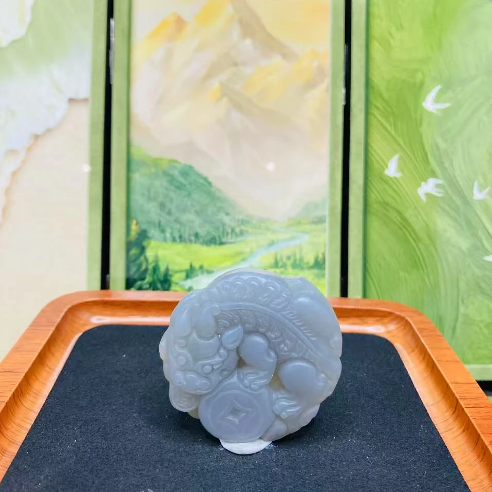 和田玉抱球貔貅吊坠2760