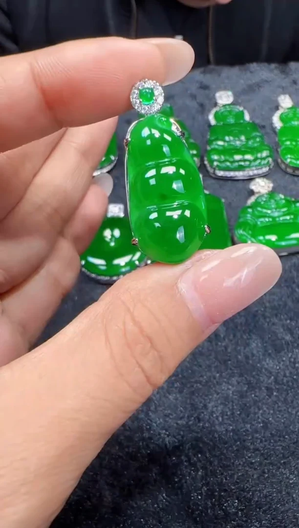 未镶嵌定制翡翠翡翠吊坠60