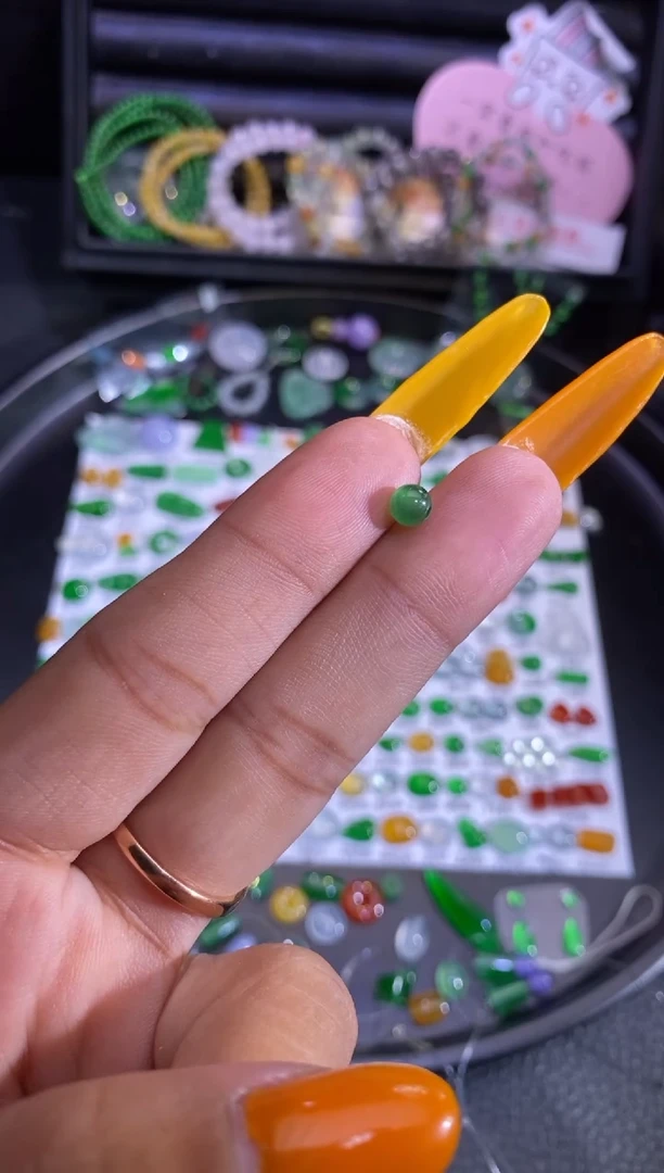 未镶嵌挂件翡翠珠子