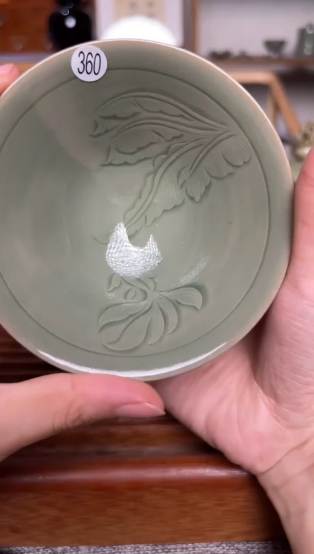 瓷器360纯手工秘色斗笠盏 微瑕