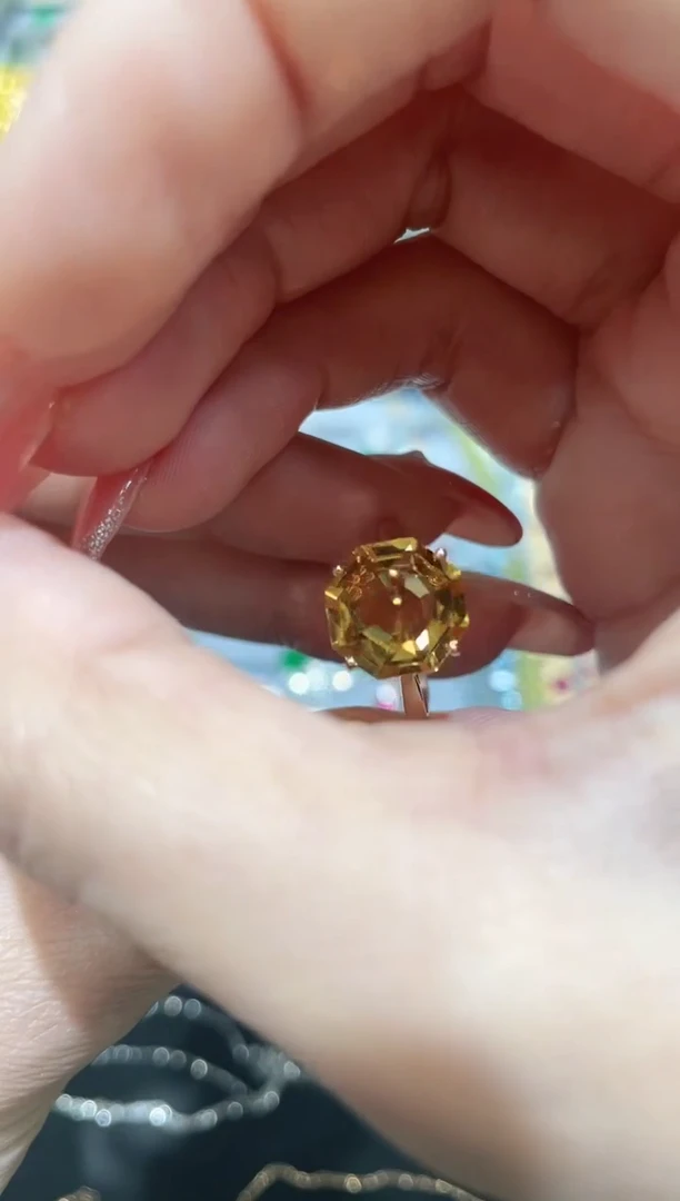18K金镶嵌戒指黄晶戒指