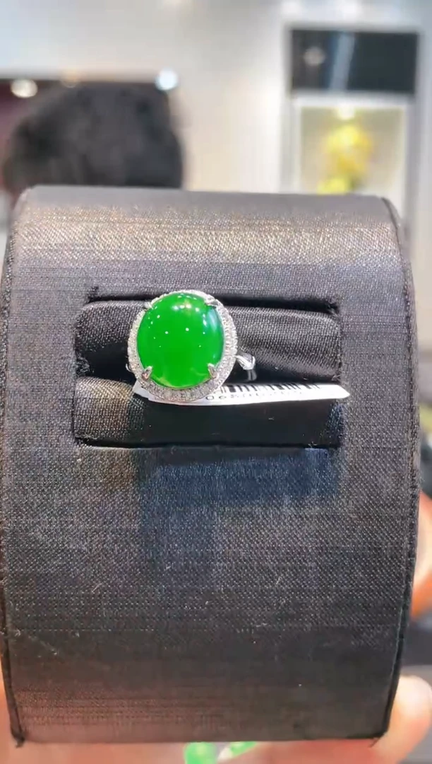 【闪购商品】翡翠颈饰未镶嵌A44天然A货翡翠戒指