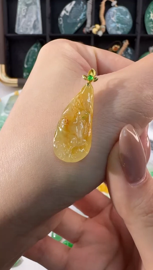 颈饰18K金镶嵌翡翠缅甸A货翡翠