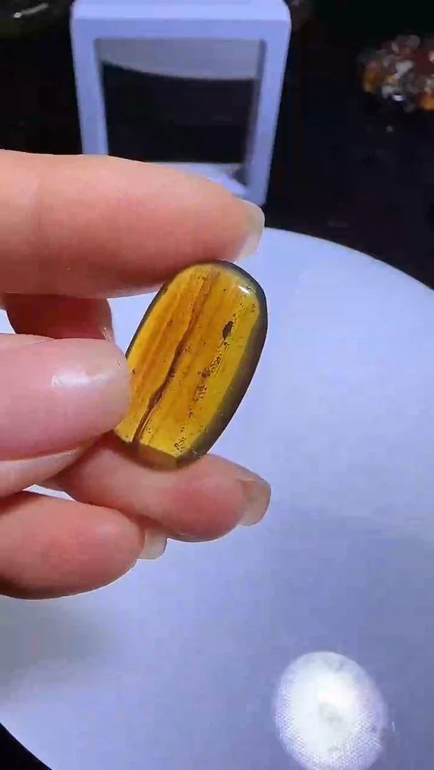 琥珀颈饰未镶嵌30
