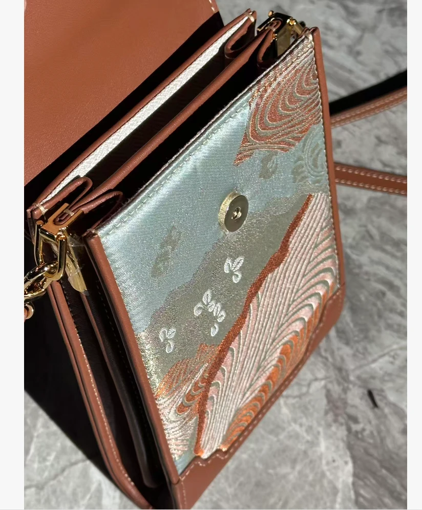 【云纱上品】千山彩-设计师原创款风女士小包-8502