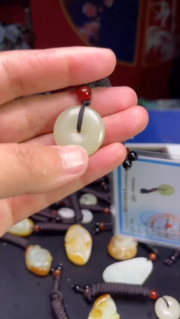 颈饰未镶嵌和田玉123