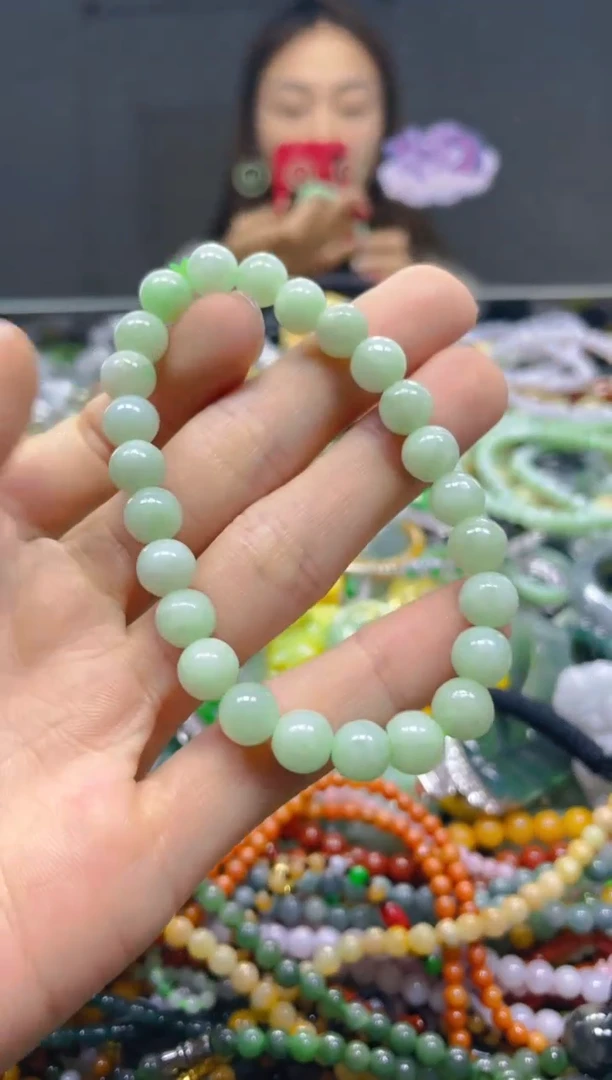 颈饰未镶嵌翡翠8MM/F/翡翠A货，一件也是批发价
