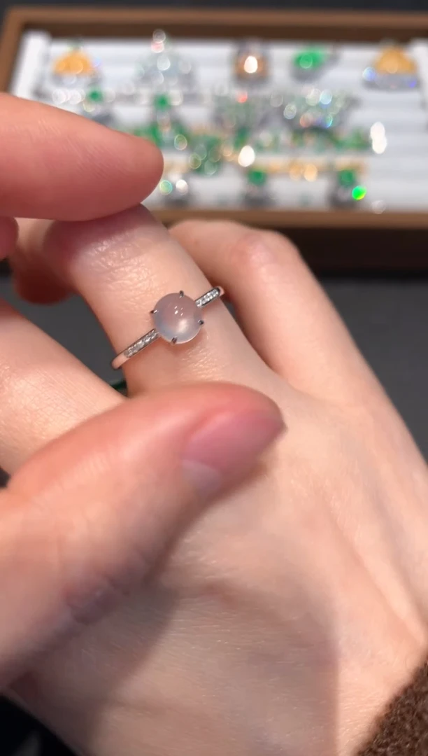 【闪购商品】翡翠戒指18K金镶嵌1900