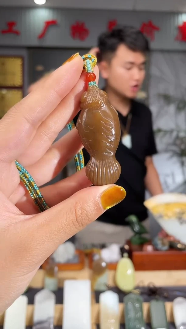 和田玉未镶嵌颈饰1