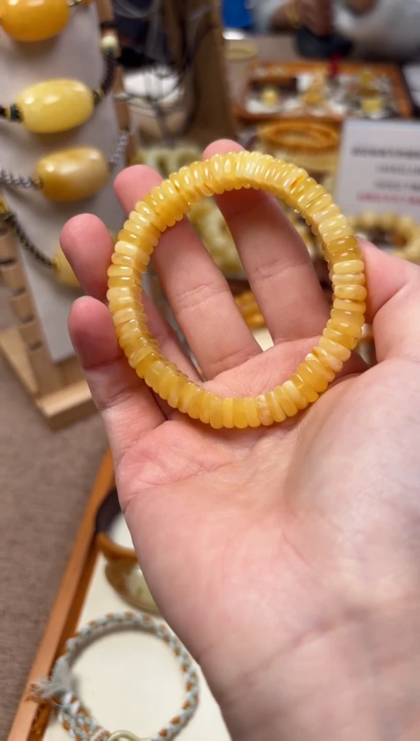 【闪购商品】蜜蜡裸石未镶嵌手串