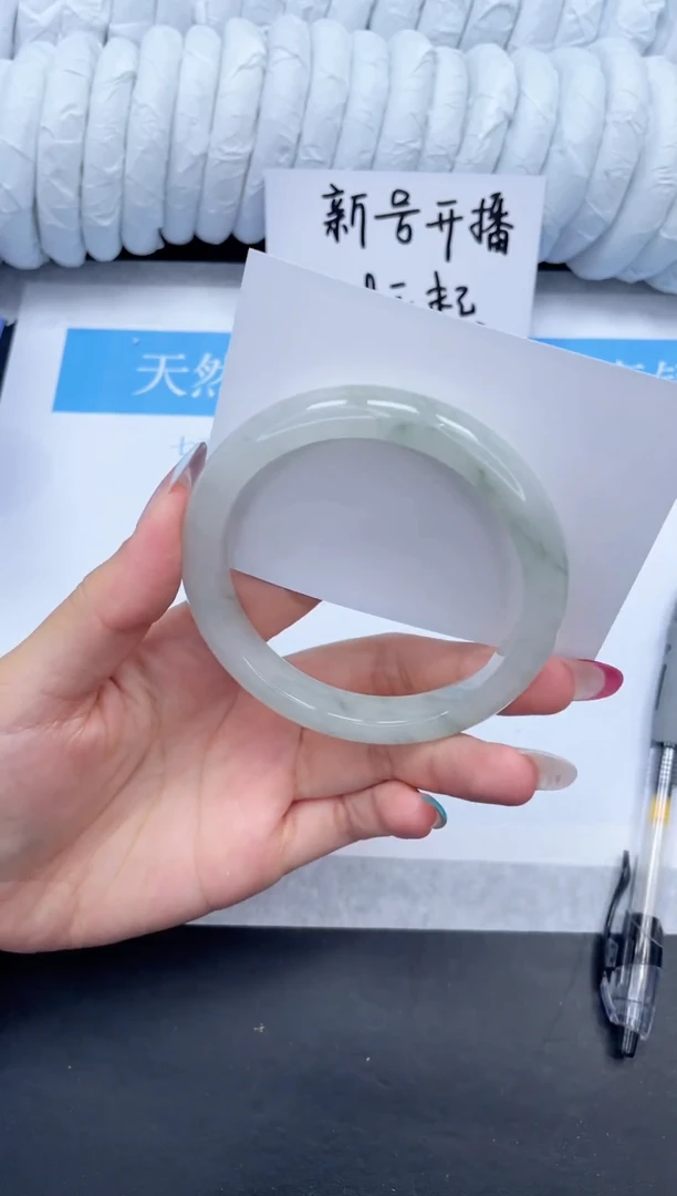 石英质玉手镯未镶嵌32-64