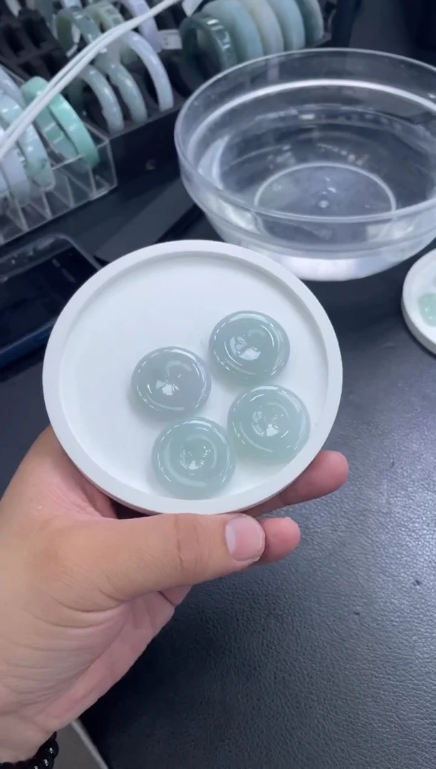 18K金镶嵌定制翡翠DDJ41143/多样性发一件