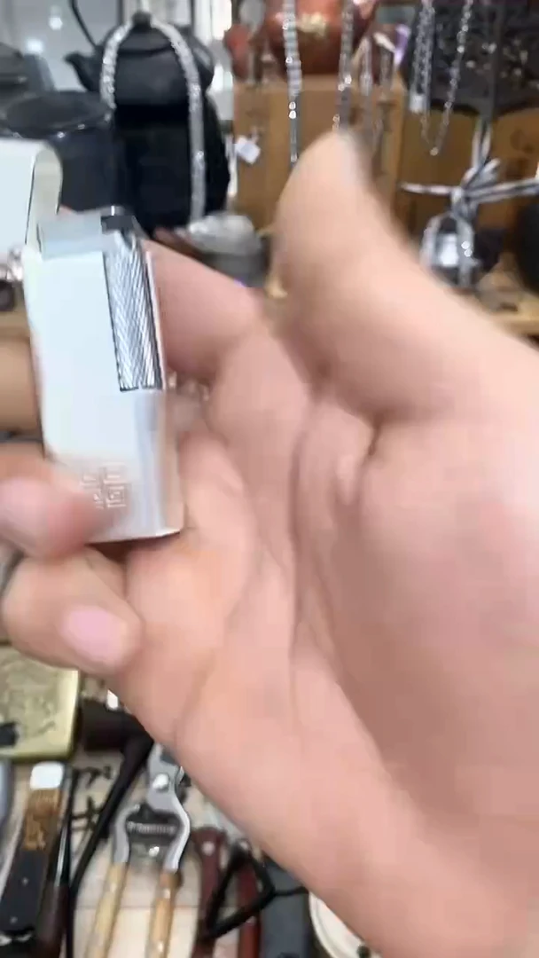 瓷片闪购商品  如图所示