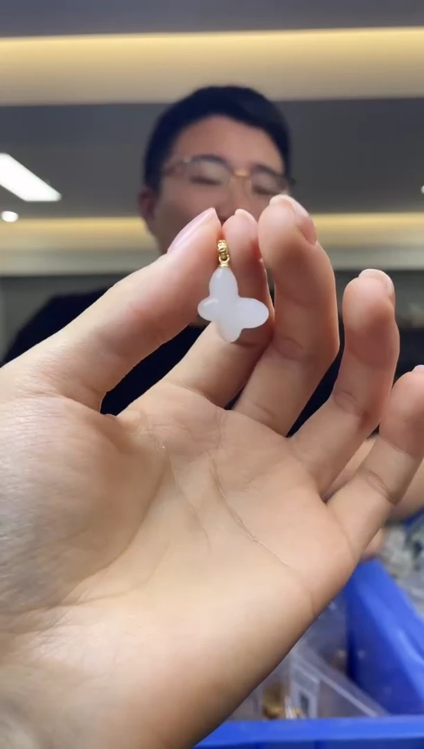 【闪购商品】和田玉`未镶嵌多样性发一件