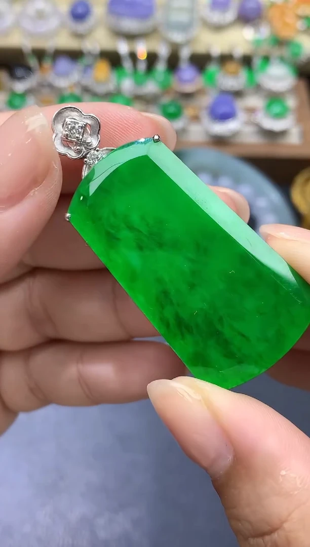 翡翠18K金镶嵌颈饰652-春日珠宝