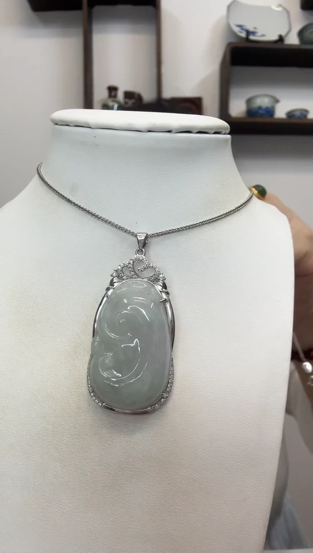 吊坠(赠链)银S925镶嵌翡翠如意