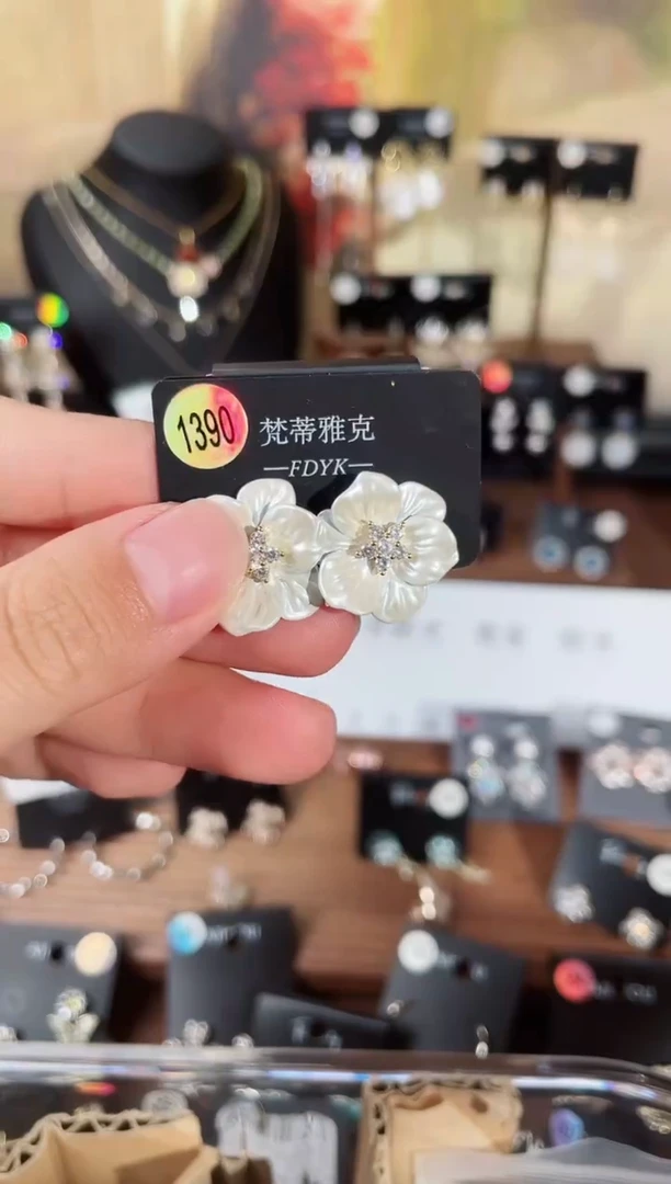 铜合金合成立方氧化锆925银梵1390