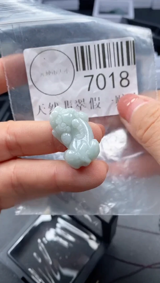 吊坠(不含链)未镶嵌翡翠7018