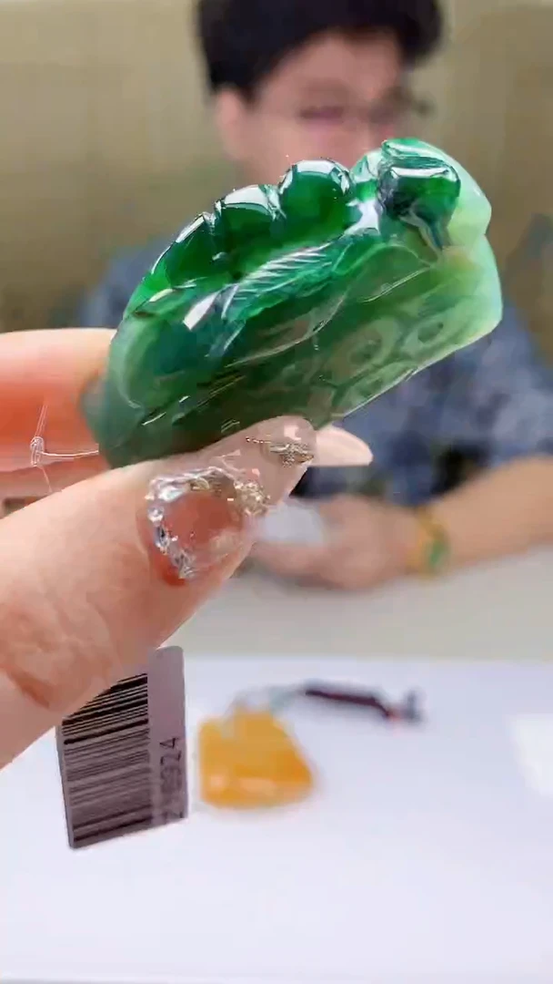 【闪购商品】定制翡翠未镶嵌4688ty-毛货挂件62