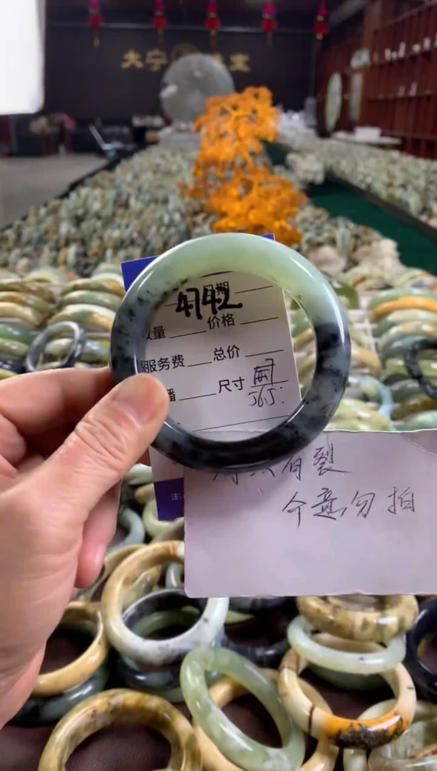 未镶嵌蛇纹石玉手镯4742