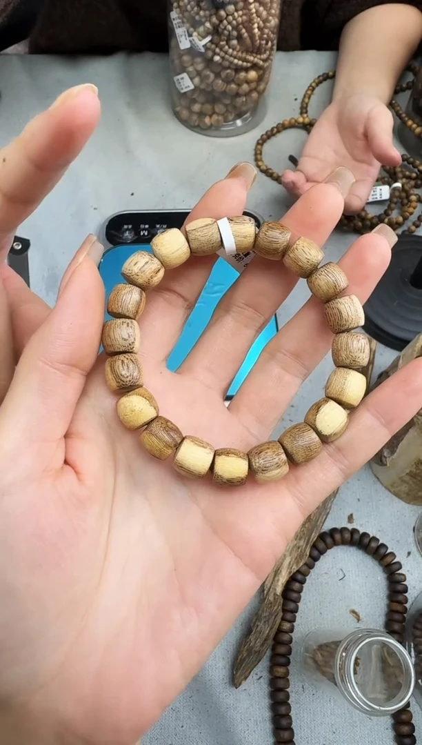 沉香手串1.1海南树心格鼓珠单圈多样性发一