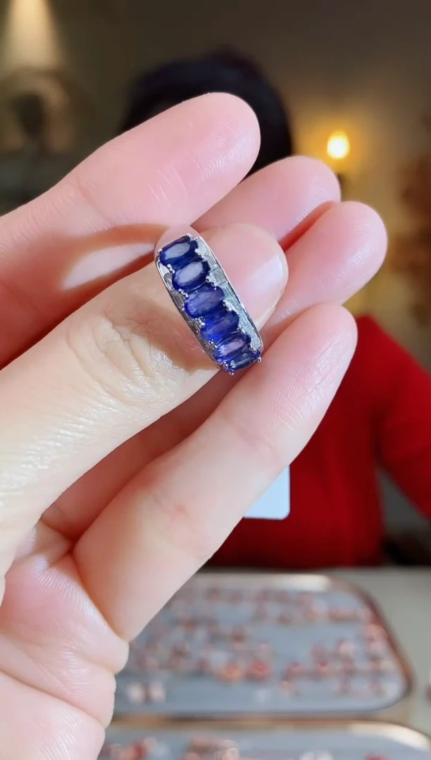 手饰蓝宝石银S925镶嵌手饰