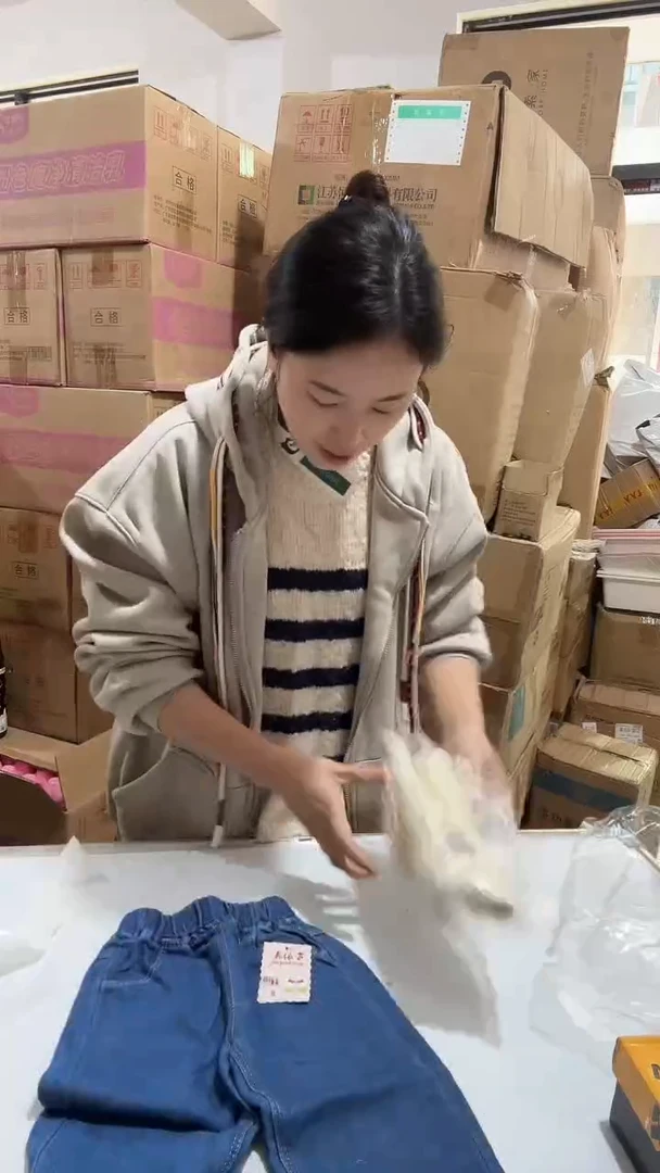 日用百货，牛仔裤127