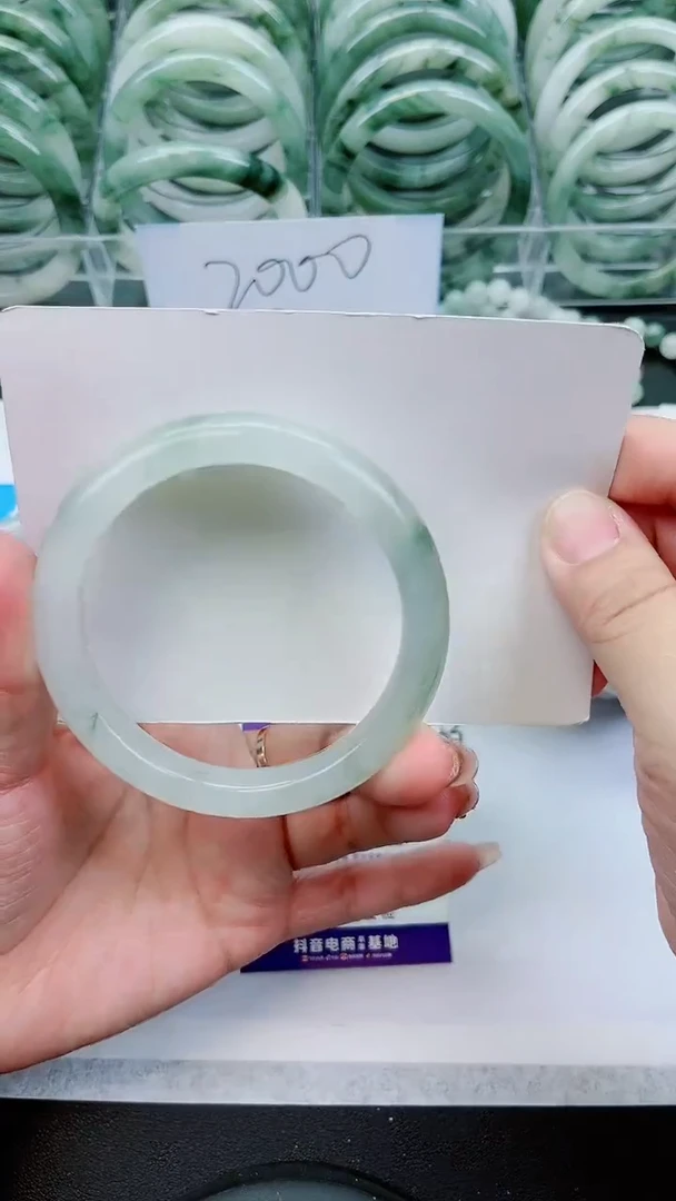 【闪购商品】石英质玉手镯未镶嵌A60号/60-61圈