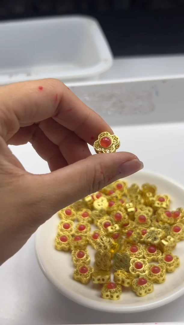 银S800镶嵌颈饰水晶x1298太阳石四叶草*3个