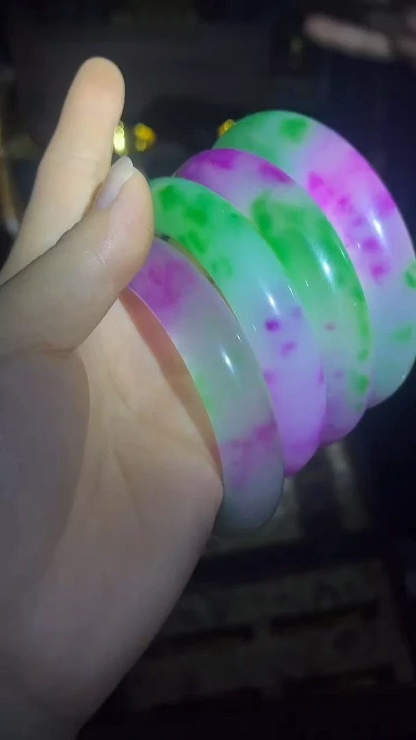 和田玉未镶嵌颈饰和田玉手镯.1件