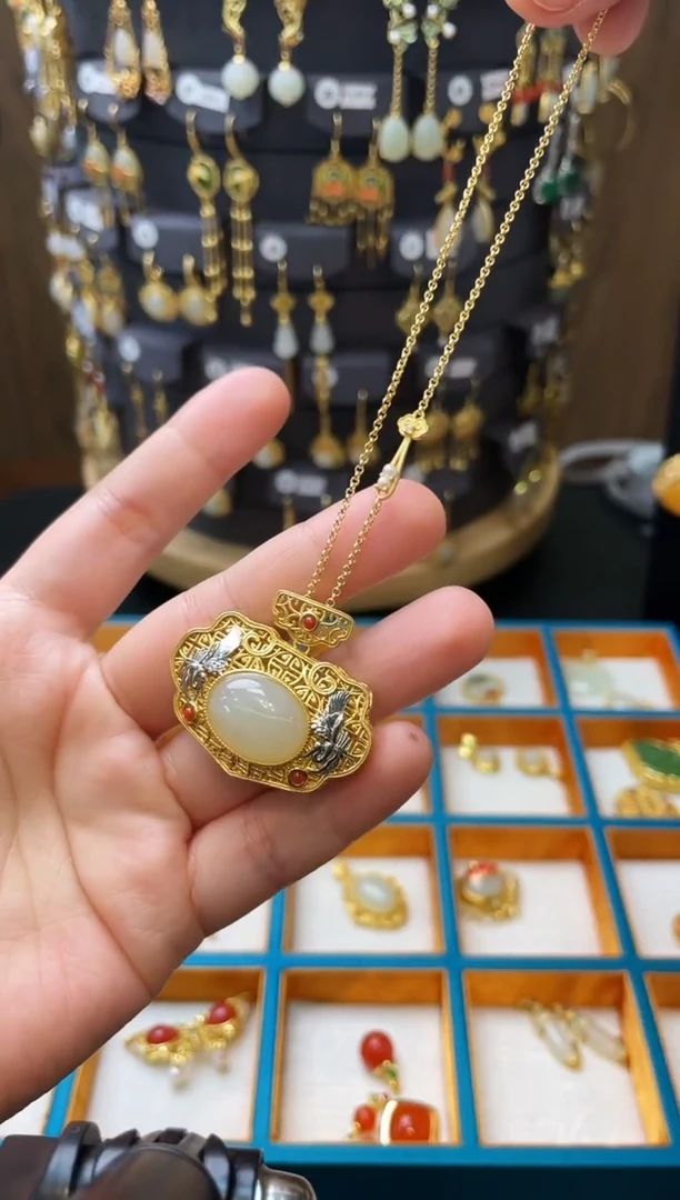 【闪购商品】和田玉吊坠银S925镀金镶嵌吊坠