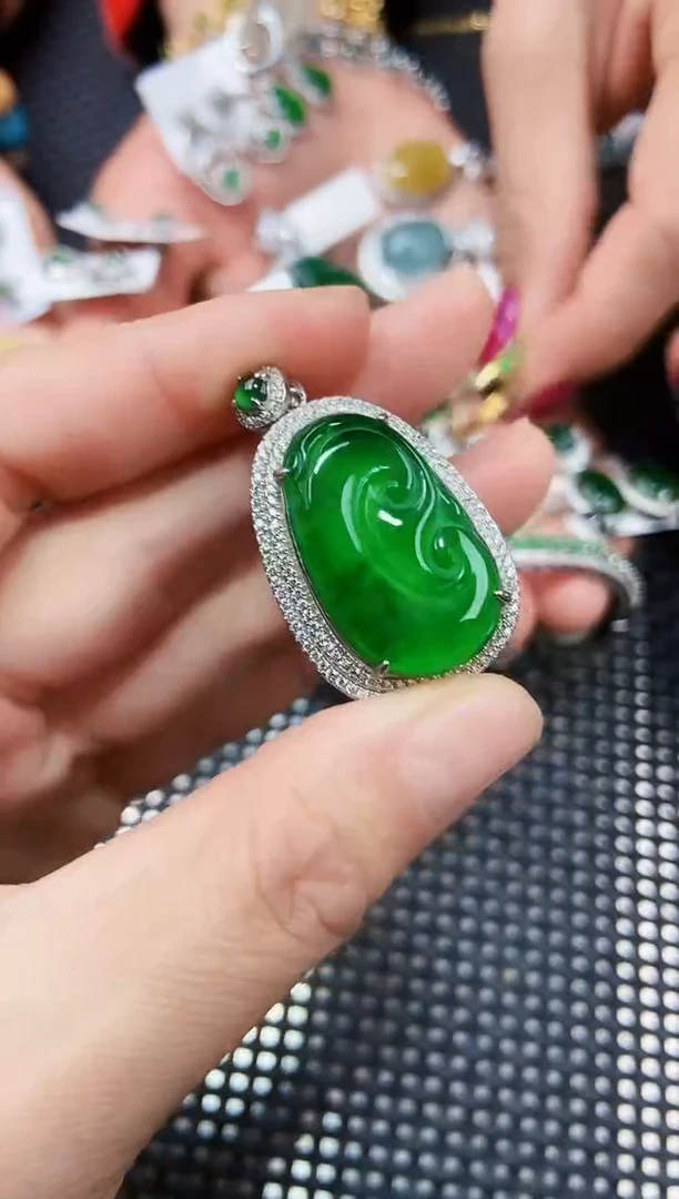 【闪购商品】翡翠吊坠(不含链)未镶嵌11111111