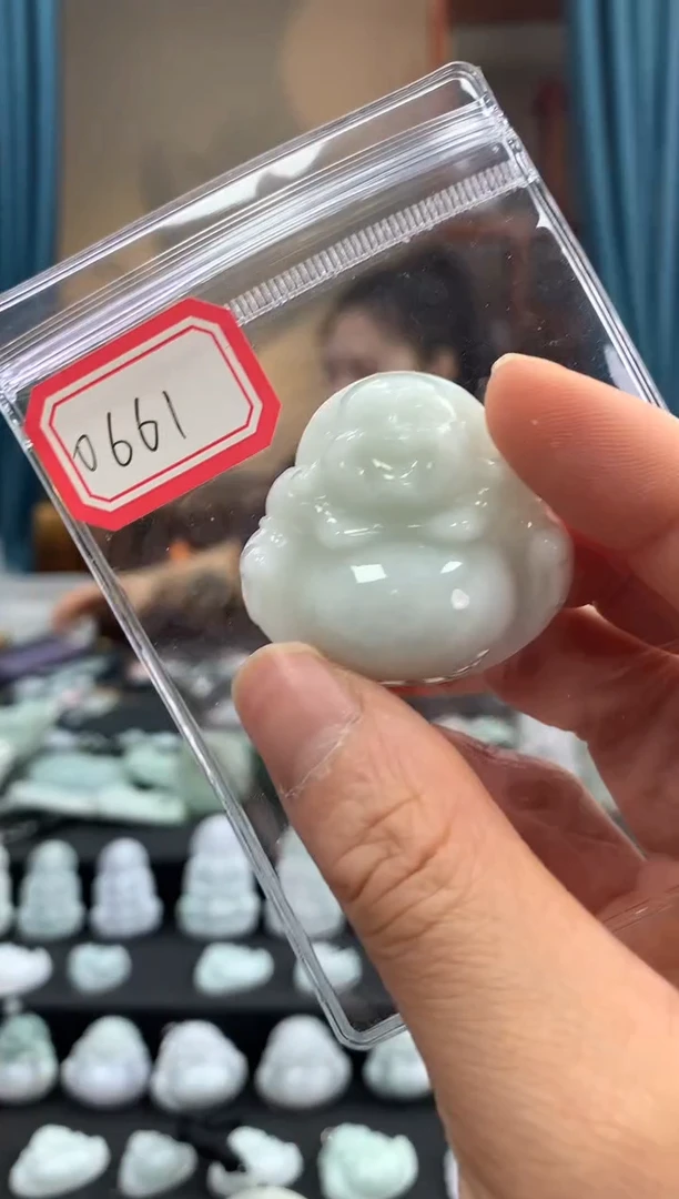 翡翠未镶嵌颈饰佛公0661
