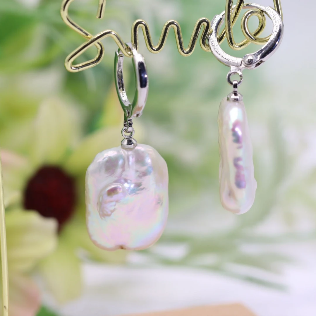 346  白色巴洛克珍珠耳扣