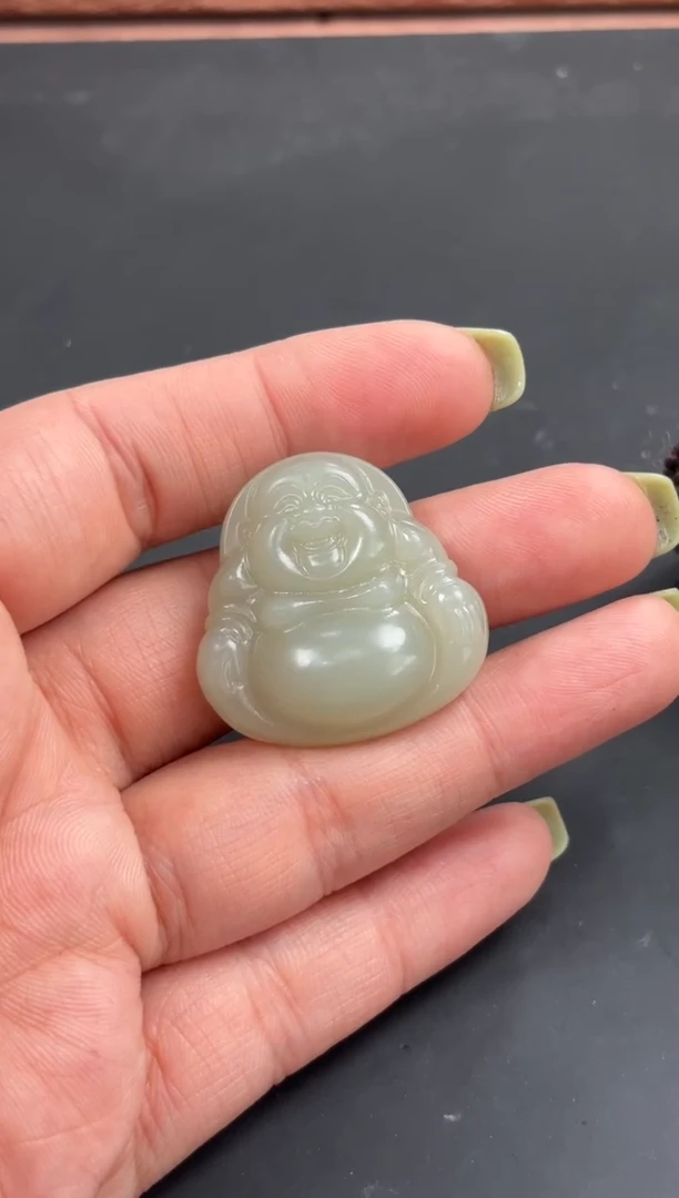 和田玉未镶嵌吊坠(赠链)且末微色差近矿吊坠